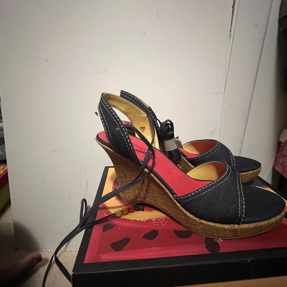 Jean Wedges